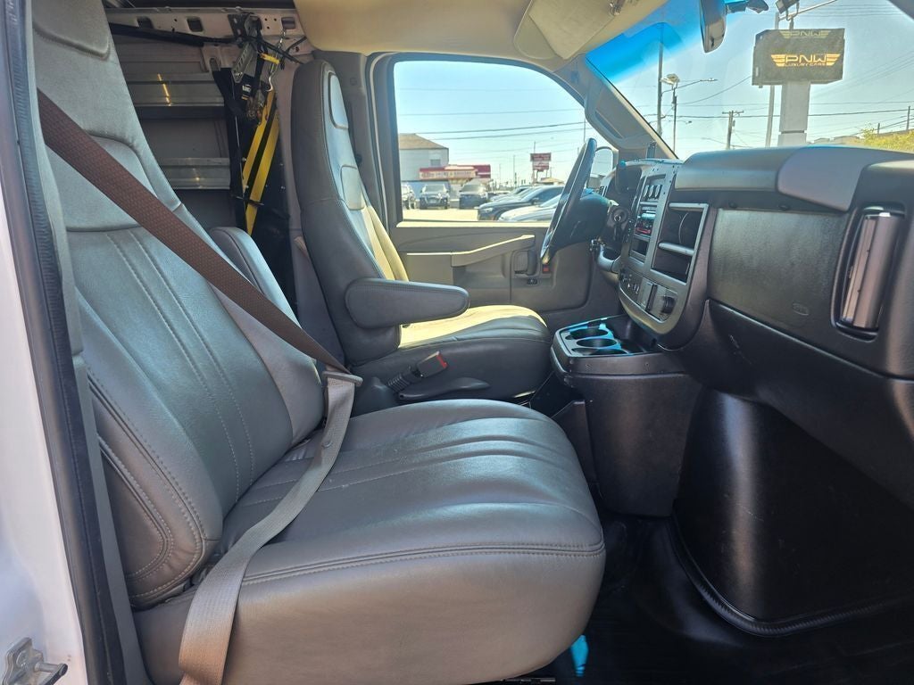 2023 Chevrolet Express 2500 Work Van Cargo