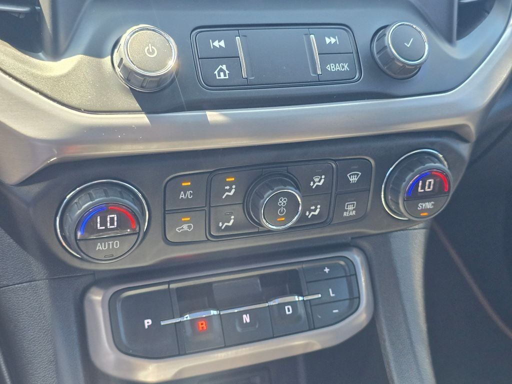2020 GMC Acadia AT4