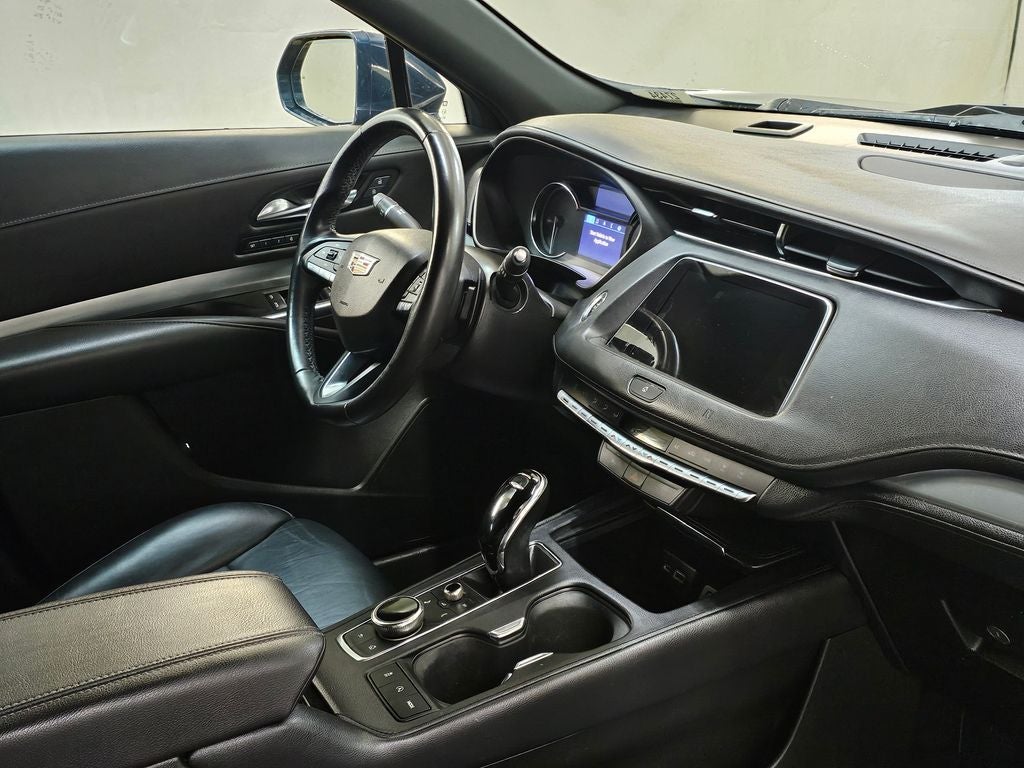 2020 Cadillac XT4 Premium Luxury