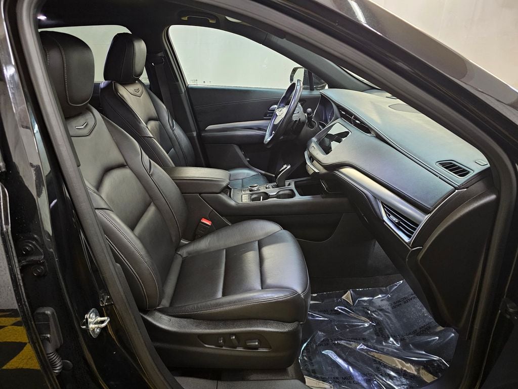 2020 Cadillac XT4 Premium Luxury