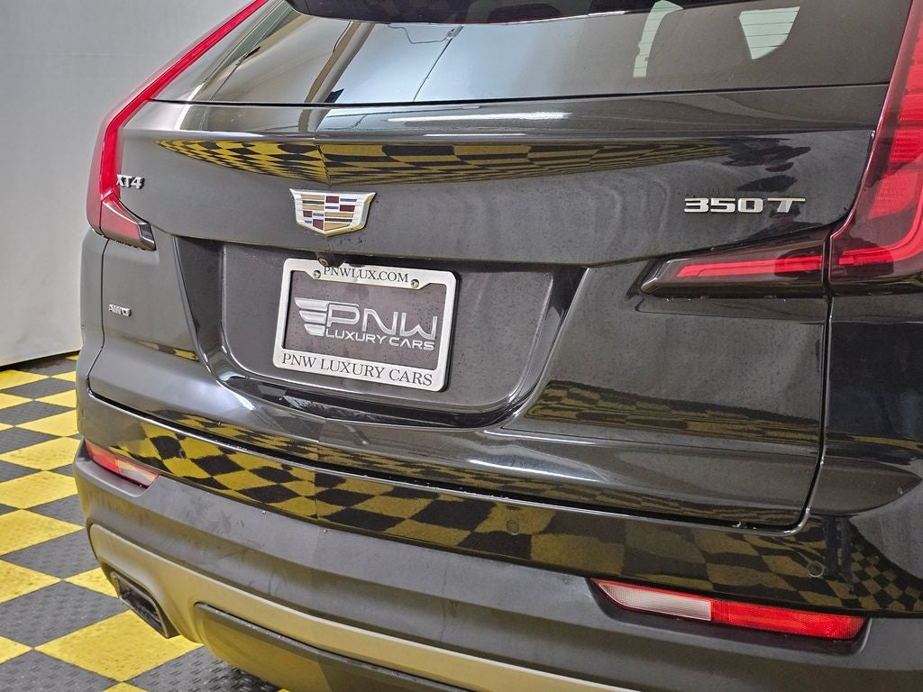 2020 Cadillac XT4 Premium Luxury