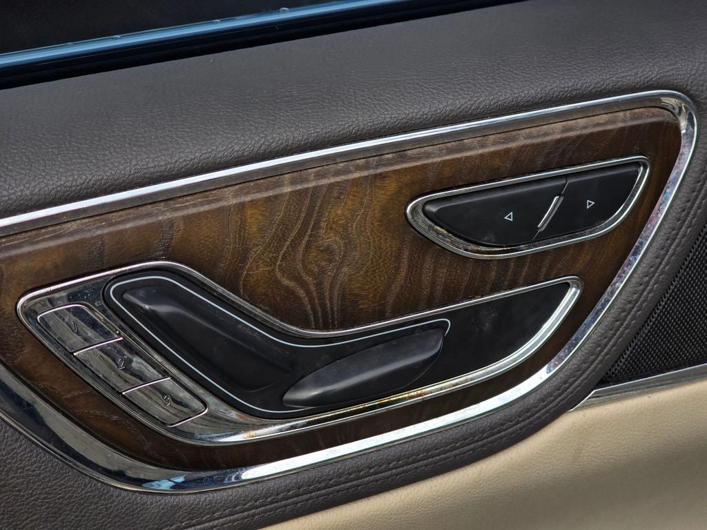 2017 Lincoln Continental Select