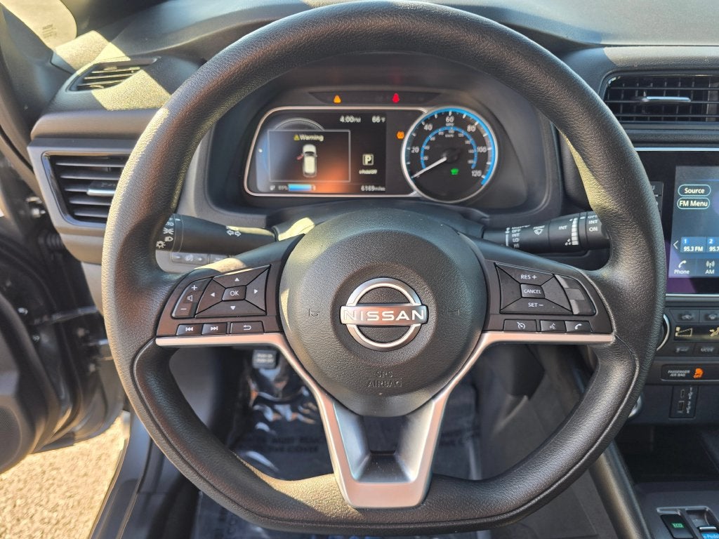2025 Nissan Leaf S