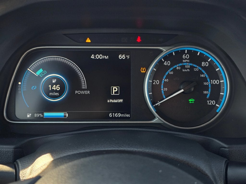 2025 Nissan Leaf S