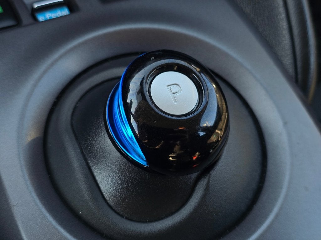 2025 Nissan Leaf S
