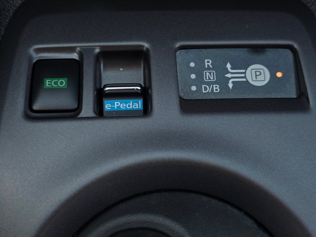 2025 Nissan Leaf S