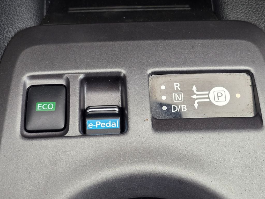 2024 Nissan Leaf S