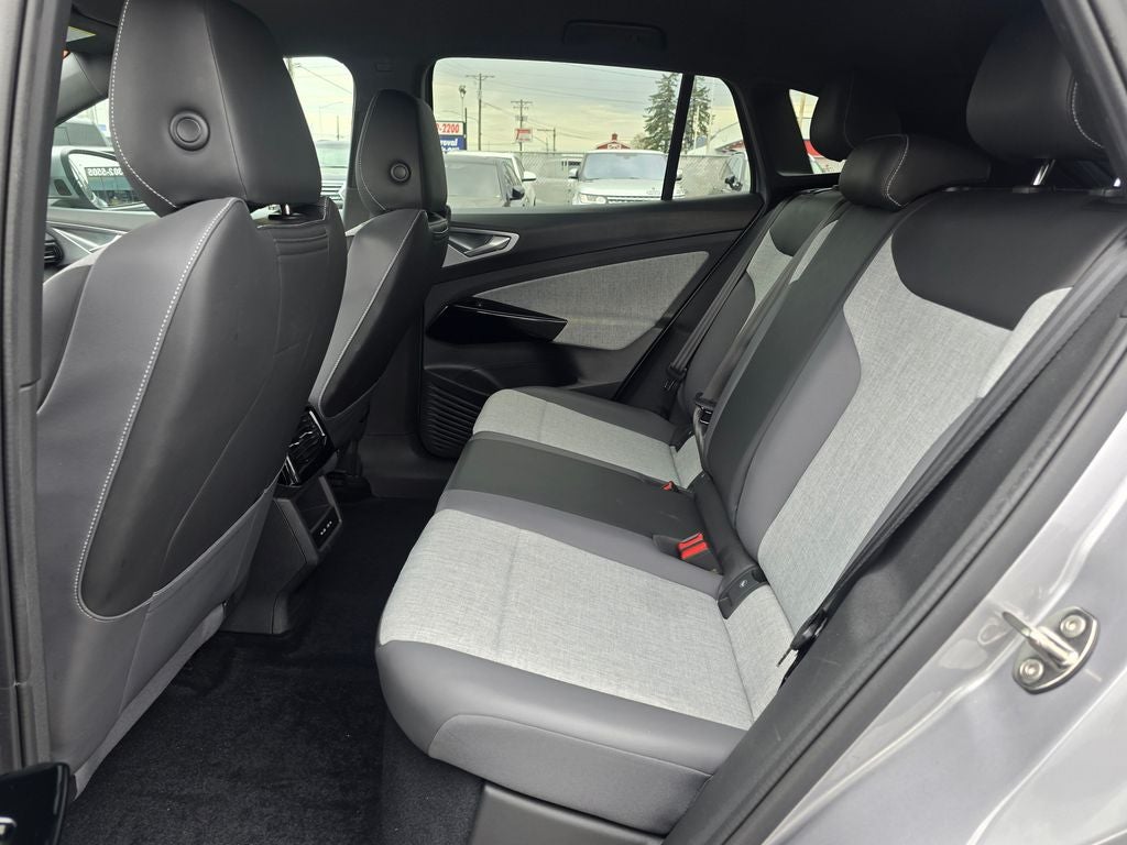 2023 Volkswagen ID.4 Pro