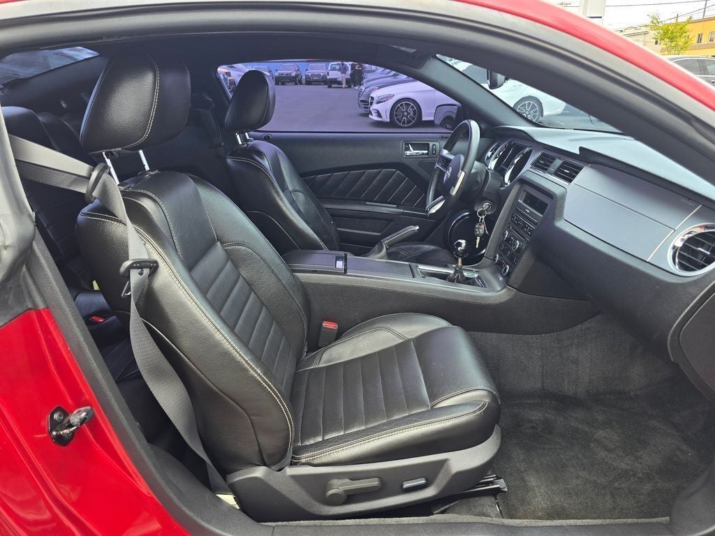 2010 Ford Mustang V6