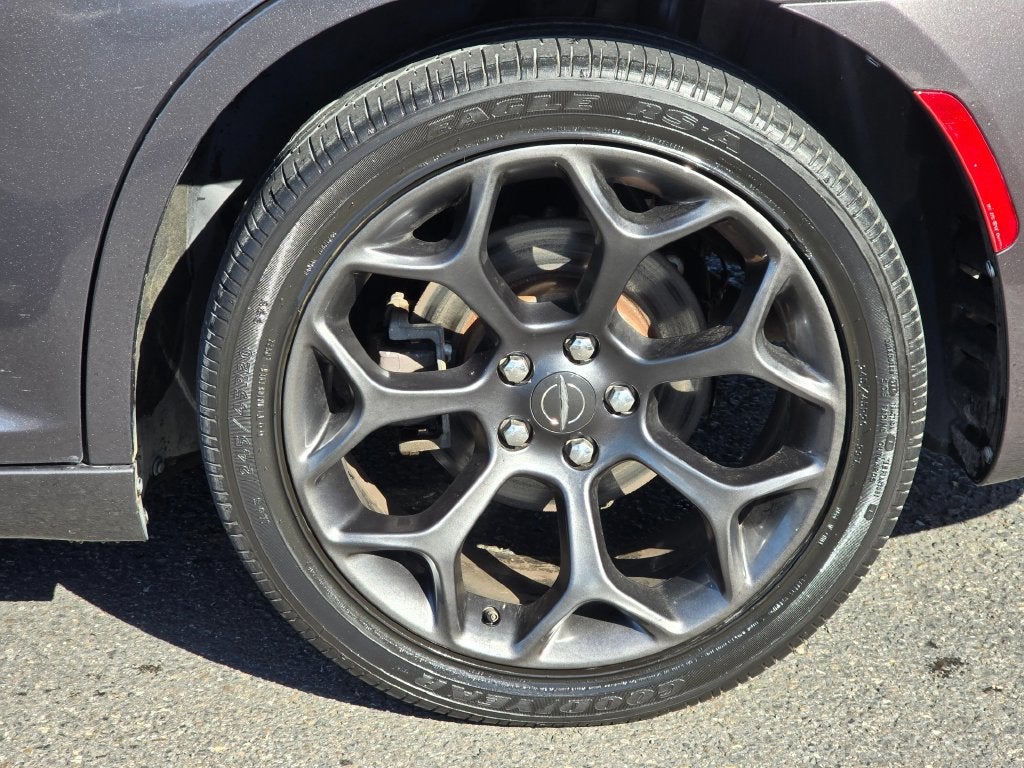 2019 Chrysler 300 S