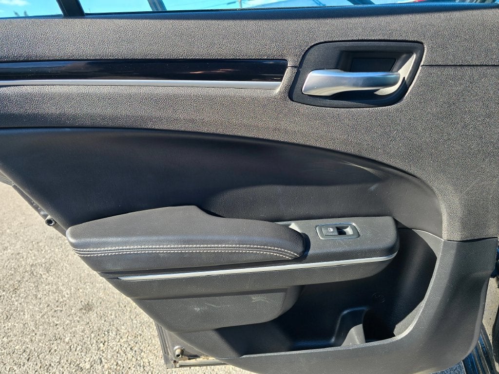 2019 Chrysler 300 S
