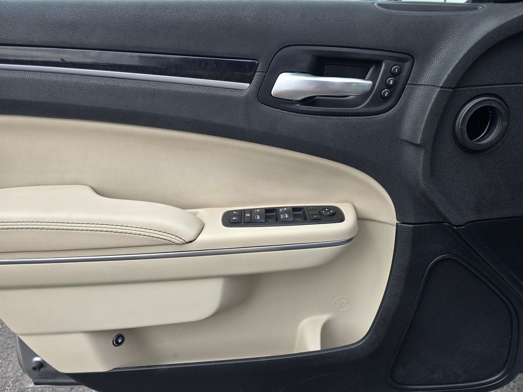 2018 Chrysler 300 Limited