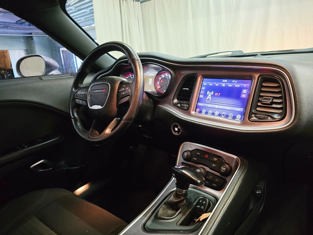 2017 Dodge Challenger SXT