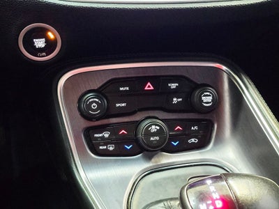 2017 Dodge Challenger SXT