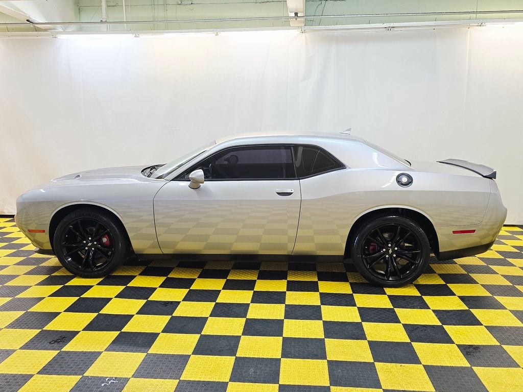 2017 Dodge Challenger SXT
