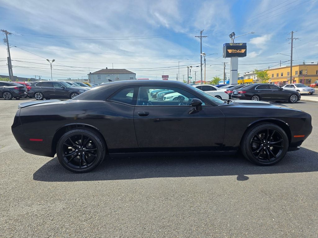 2016 Dodge Challenger SXT