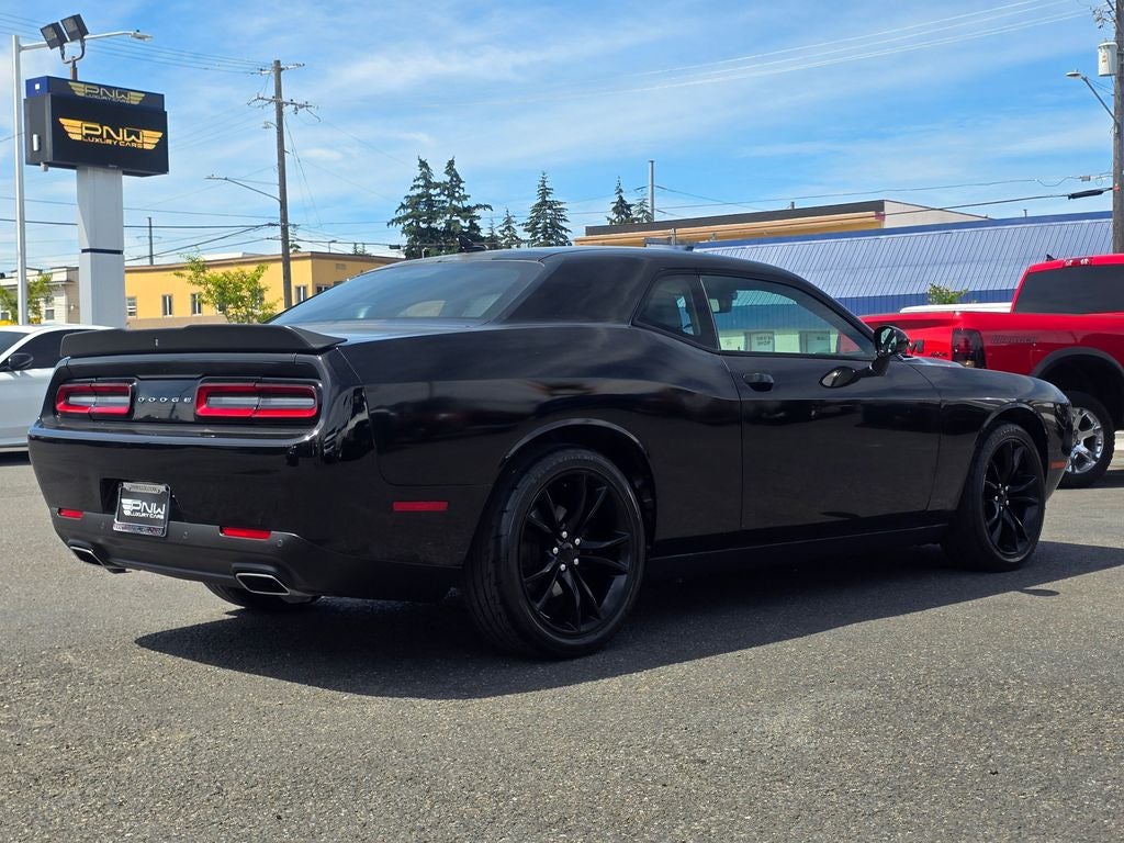 2016 Dodge Challenger SXT