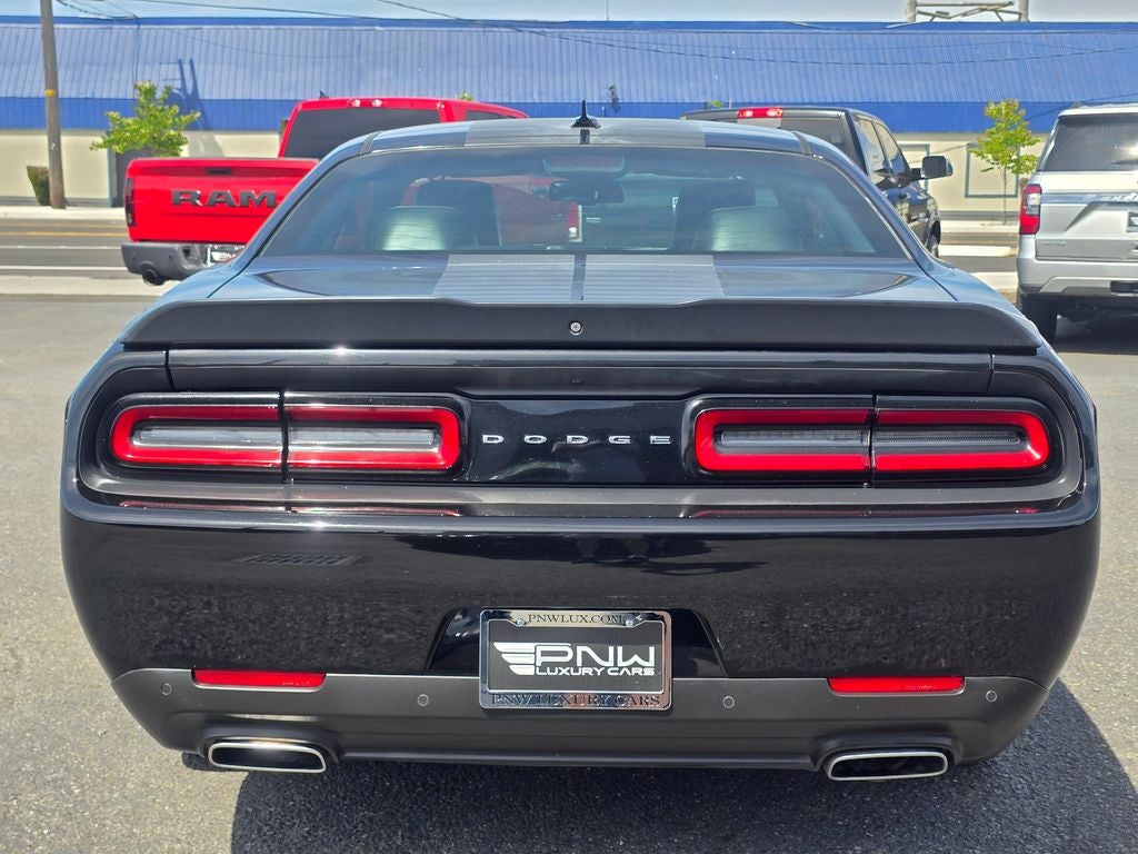 2016 Dodge Challenger SXT