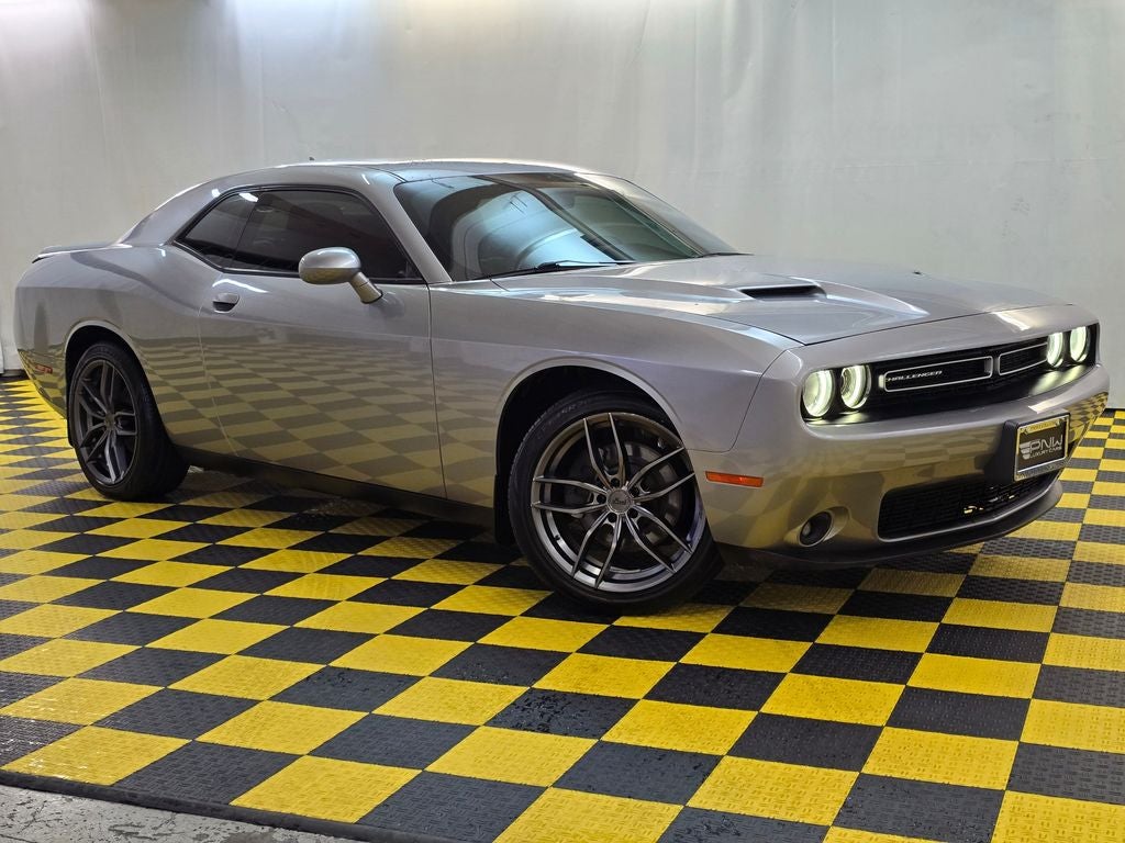 2015 Dodge Challenger SXT