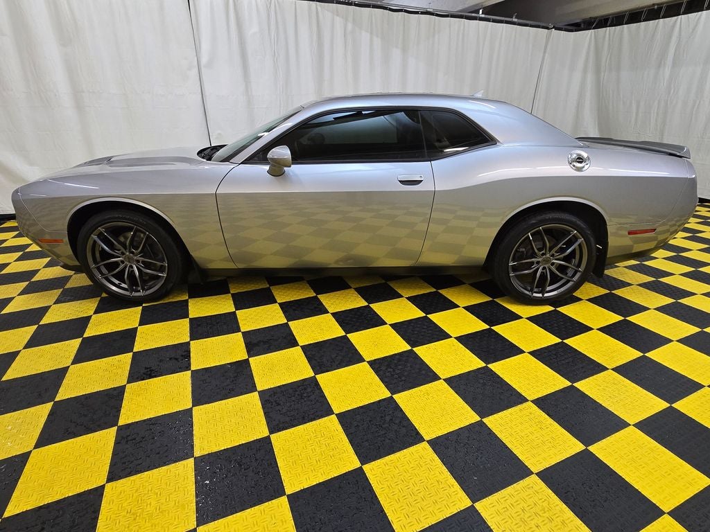 2015 Dodge Challenger SXT