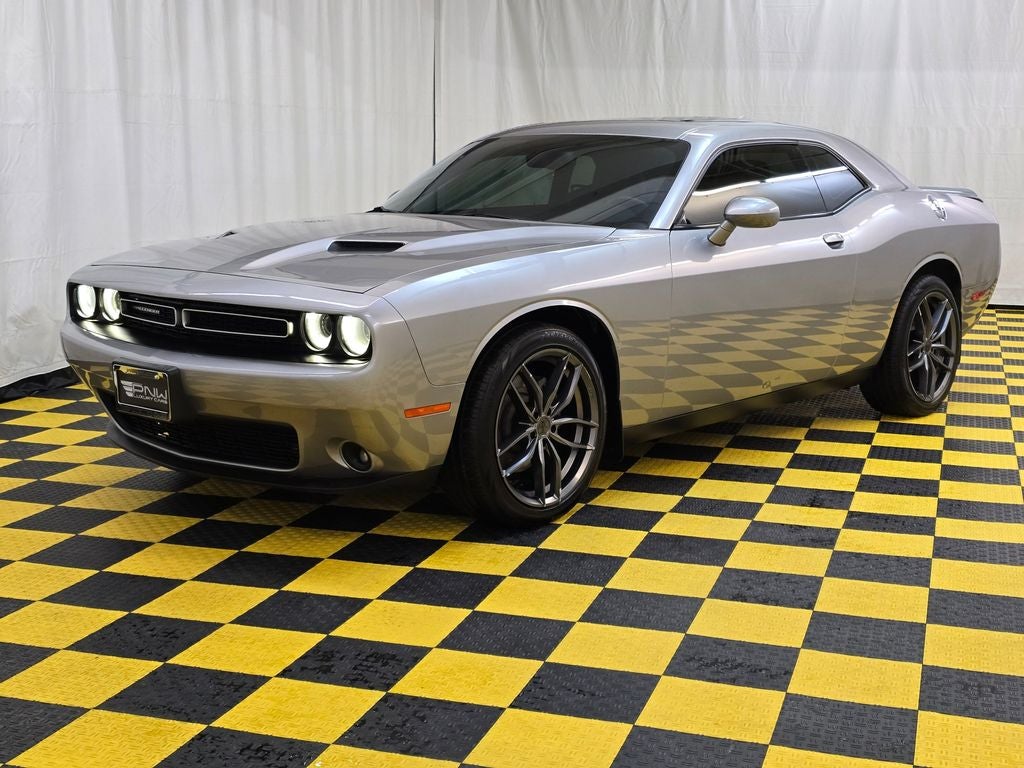 2015 Dodge Challenger SXT