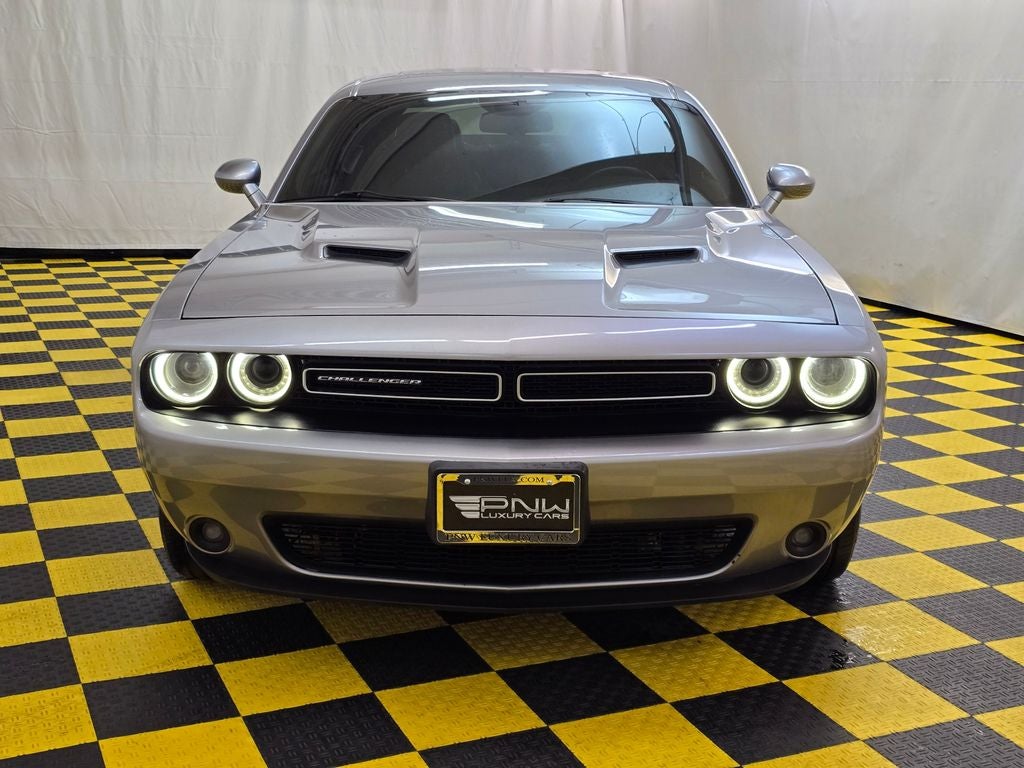 2015 Dodge Challenger SXT