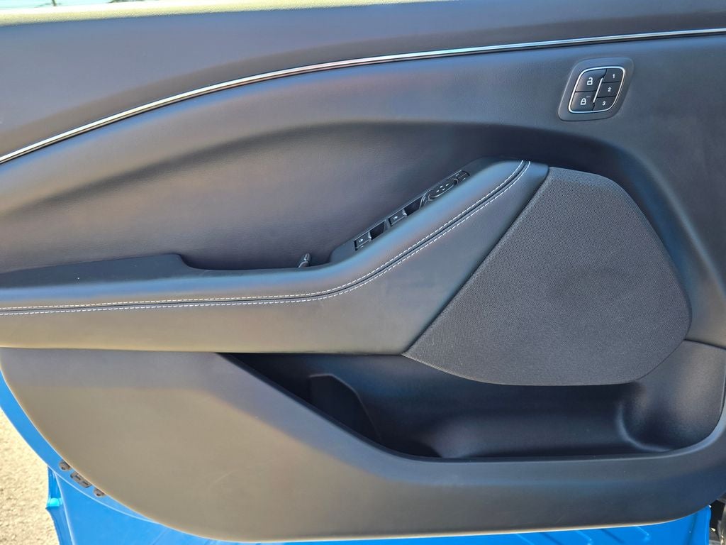 2022 Ford Mustang Mach-E California Route 1