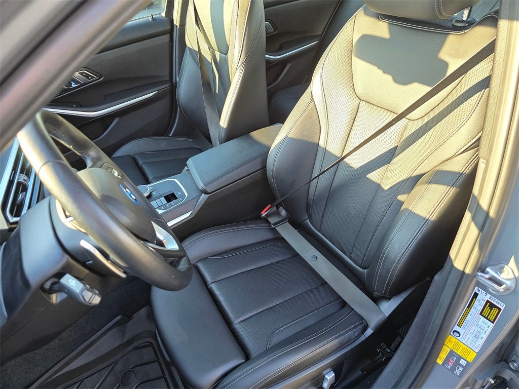 2023 BMW 3 Series 330e iPerformance