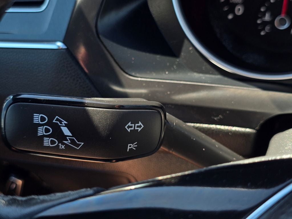 2020 Volkswagen Tiguan 2.0T SE R-Line Black