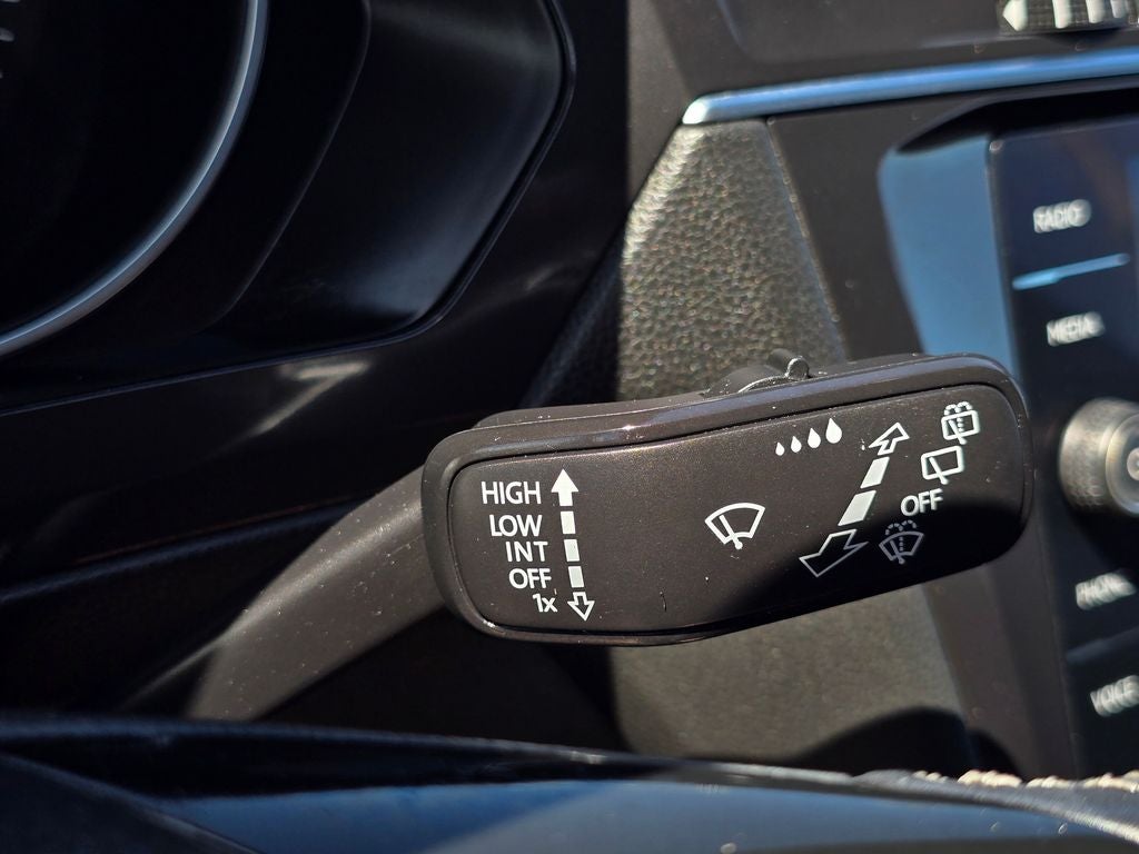 2020 Volkswagen Tiguan 2.0T SE R-Line Black