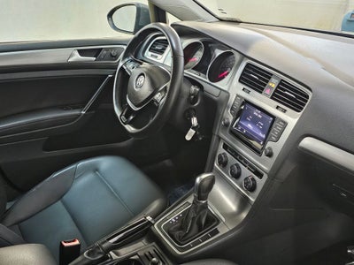 2015 Volkswagen Golf TSI SE 4-Door