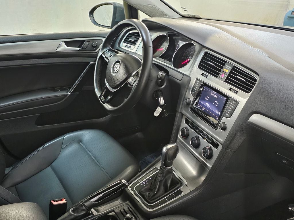2015 Volkswagen Golf TSI SE 4-Door