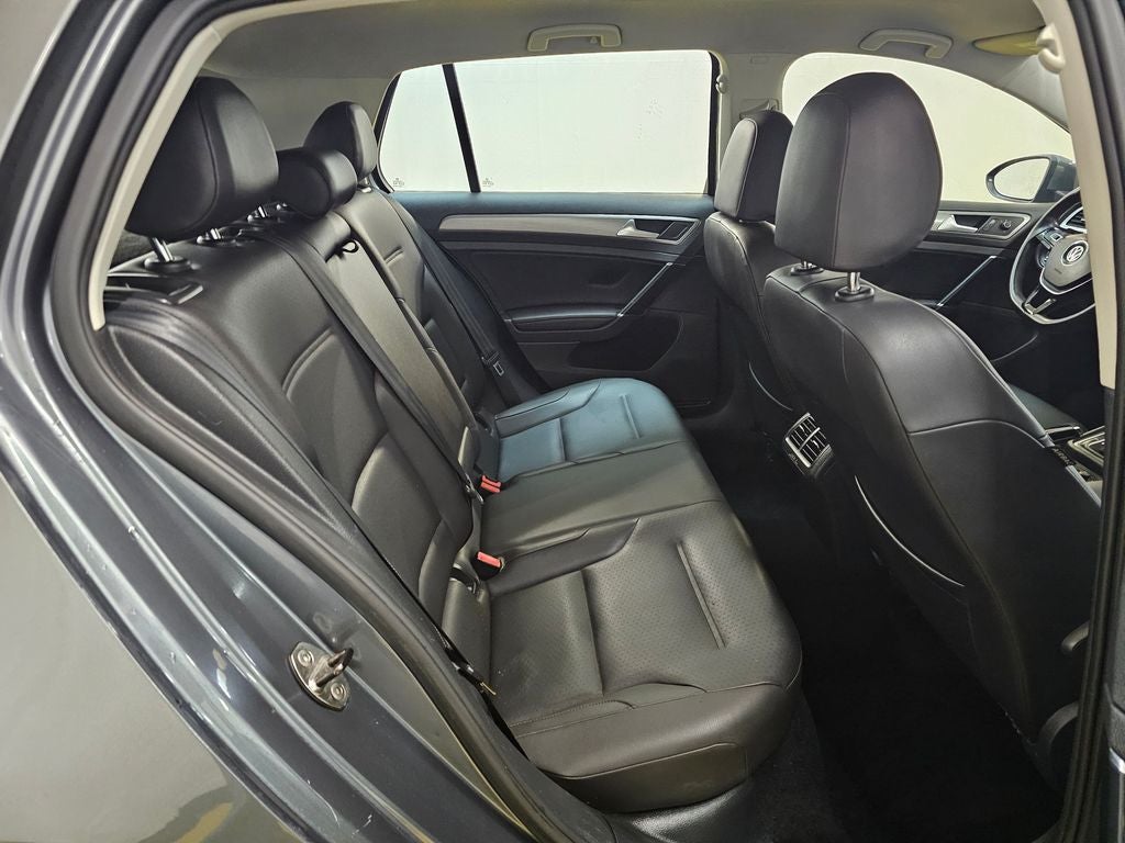 2015 Volkswagen Golf TSI SE 4-Door