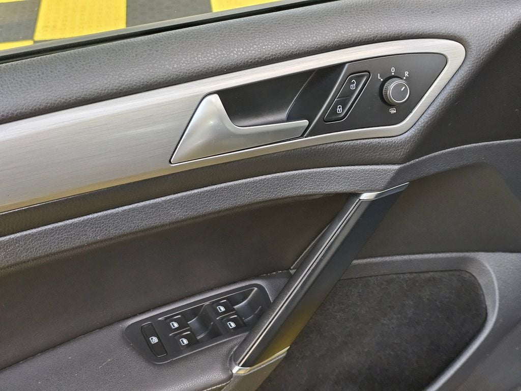 2015 Volkswagen Golf TSI SE 4-Door