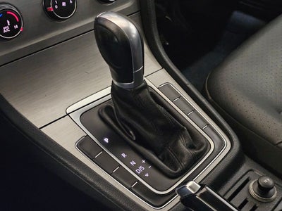 2015 Volkswagen Golf TSI SE 4-Door