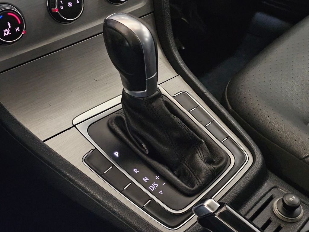 2015 Volkswagen Golf TSI SE 4-Door