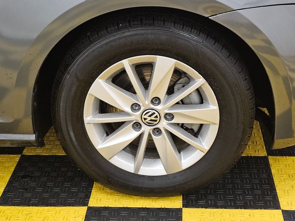 2015 Volkswagen Golf TSI SE 4-Door