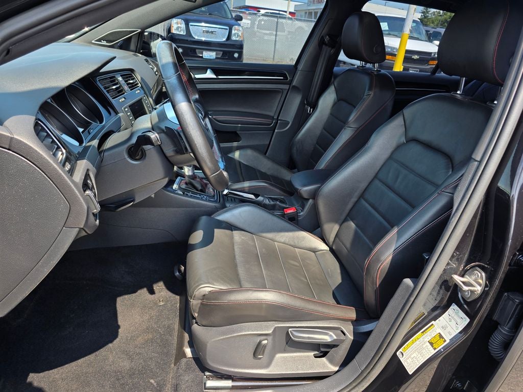 2017 Volkswagen Golf GTI SE