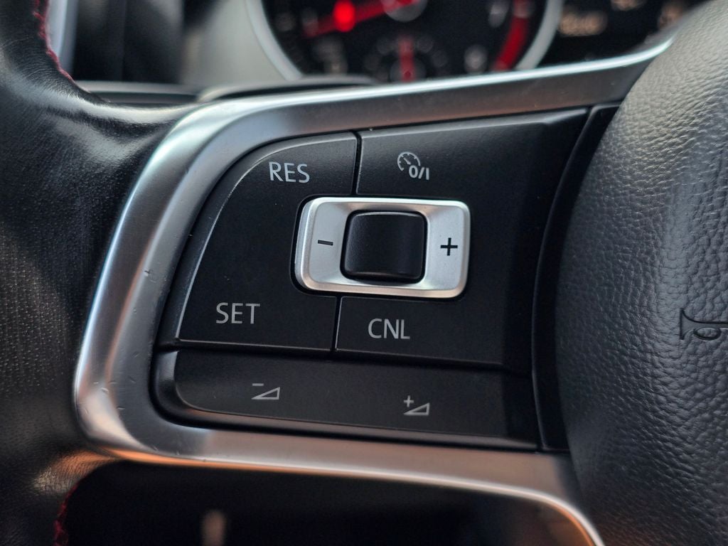 2017 Volkswagen Golf GTI SE