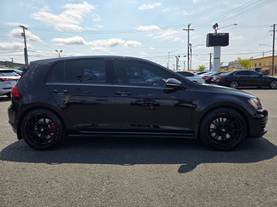 2017 Volkswagen Golf GTI SE