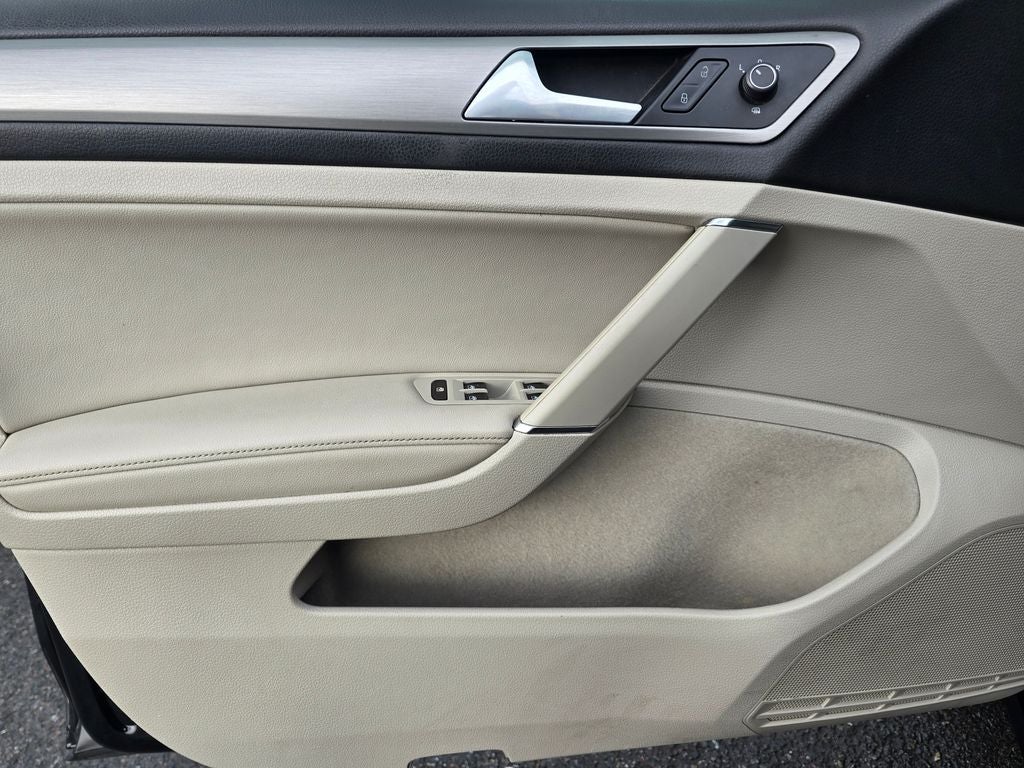 2016 Volkswagen Golf SportWagen SE