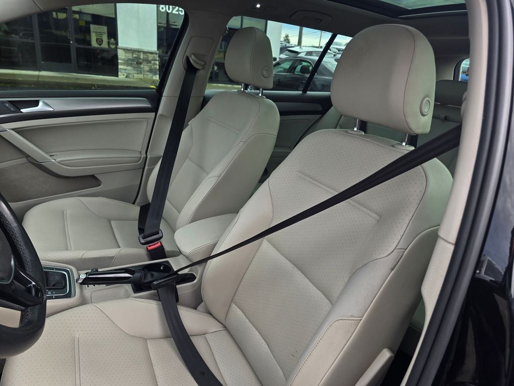 2016 Volkswagen Golf SportWagen SE