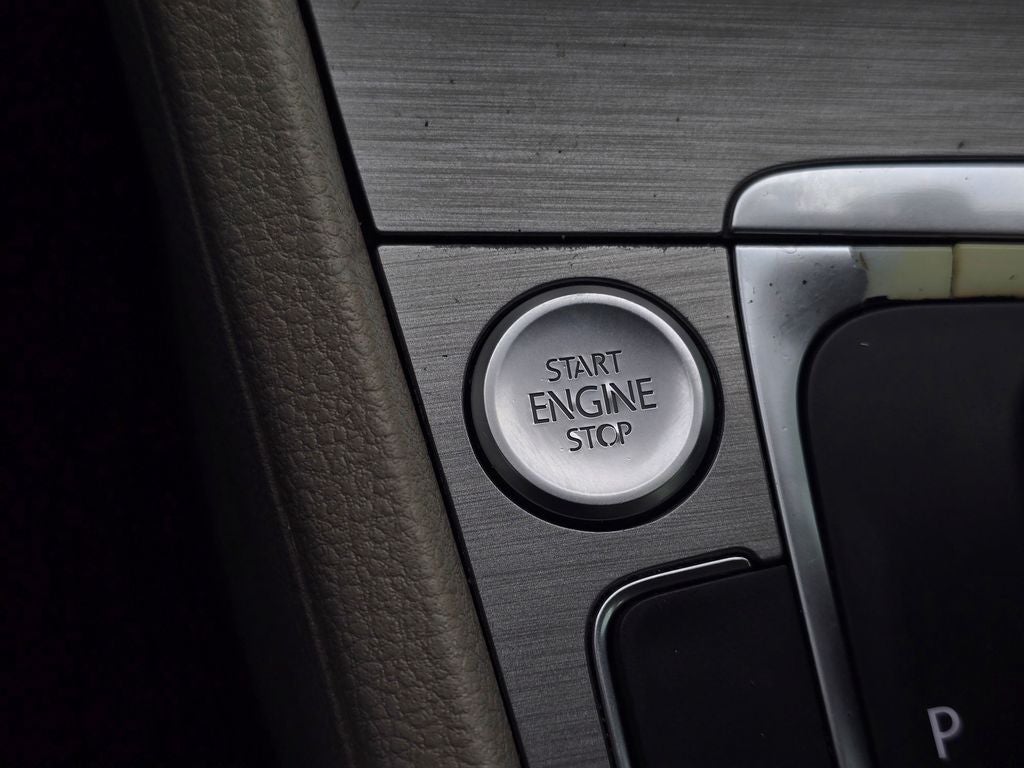 2016 Volkswagen Golf SportWagen SE