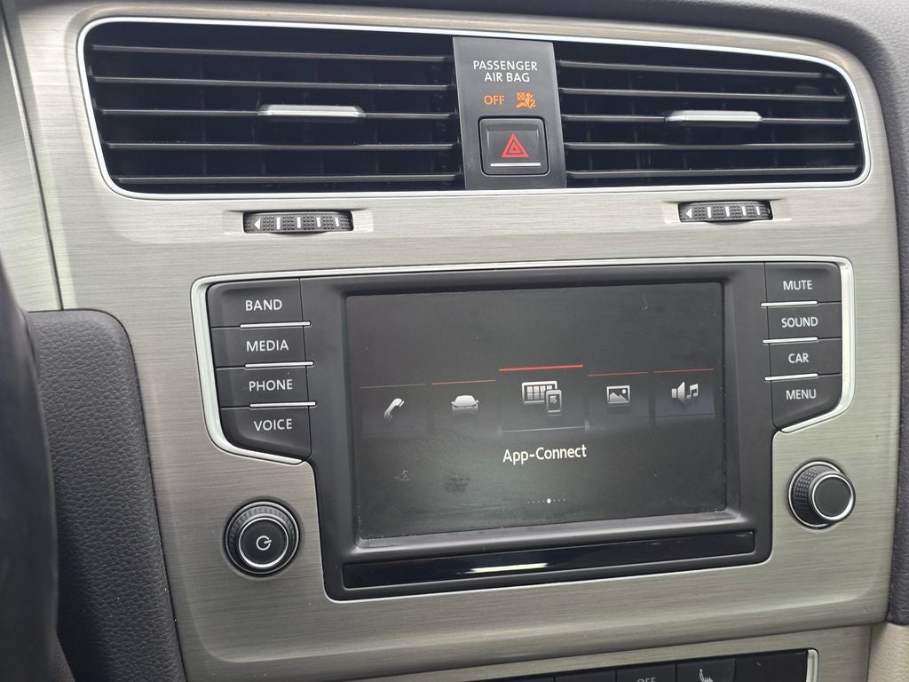 2016 Volkswagen Golf SportWagen SE