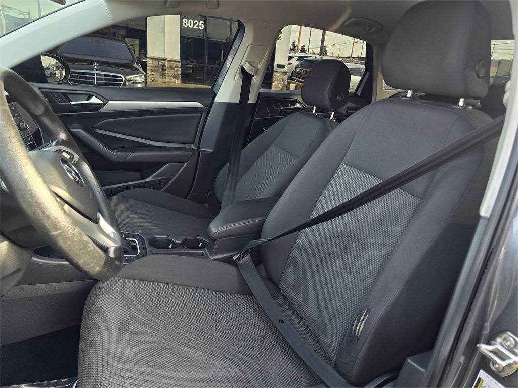 2019 Volkswagen Jetta R-Line