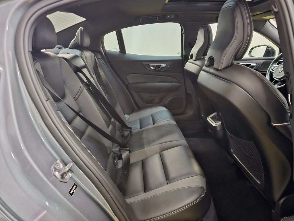 2019 Volvo S60 T5 R-Design