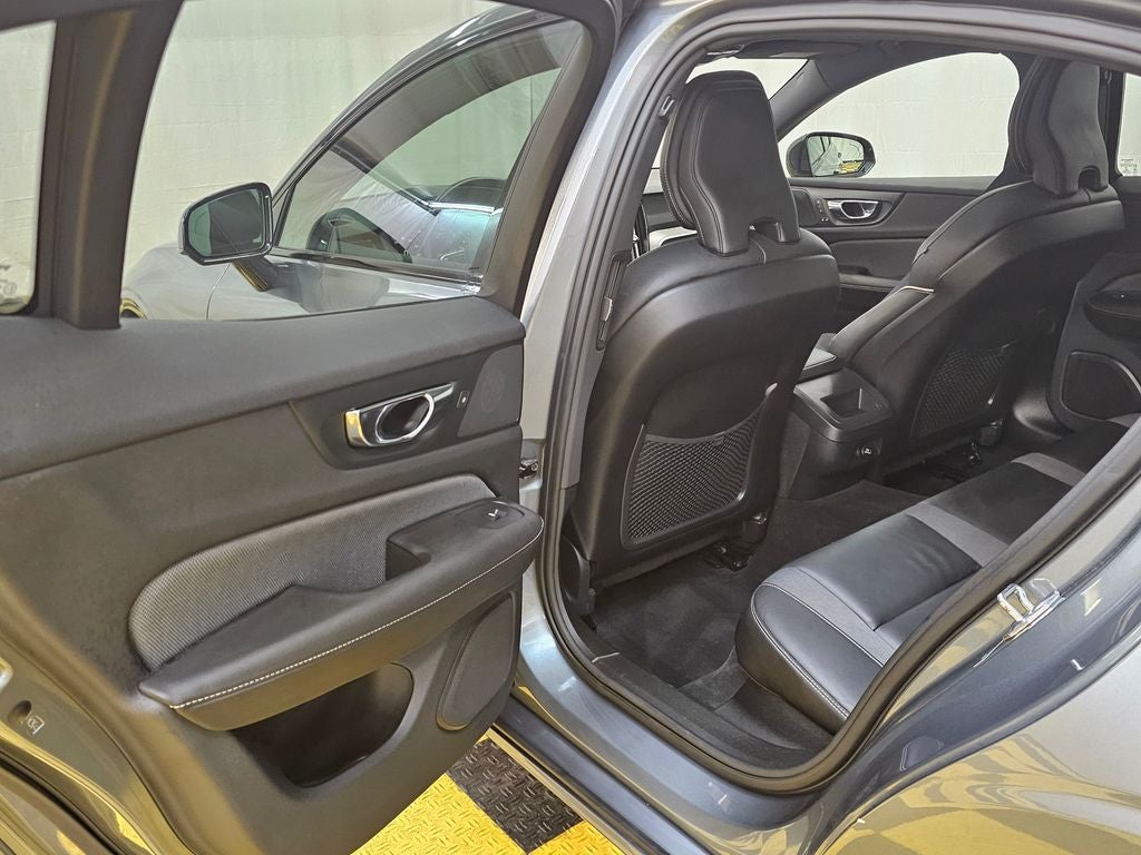 2019 Volvo S60 T5 R-Design