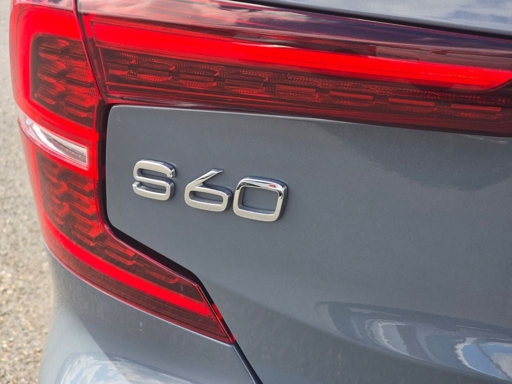 2022 Volvo S60 B5 Momentum