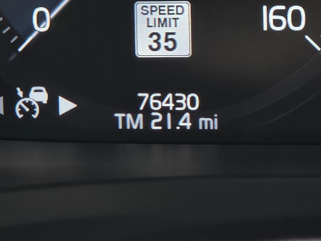 2022 Volvo S60 B5 Momentum