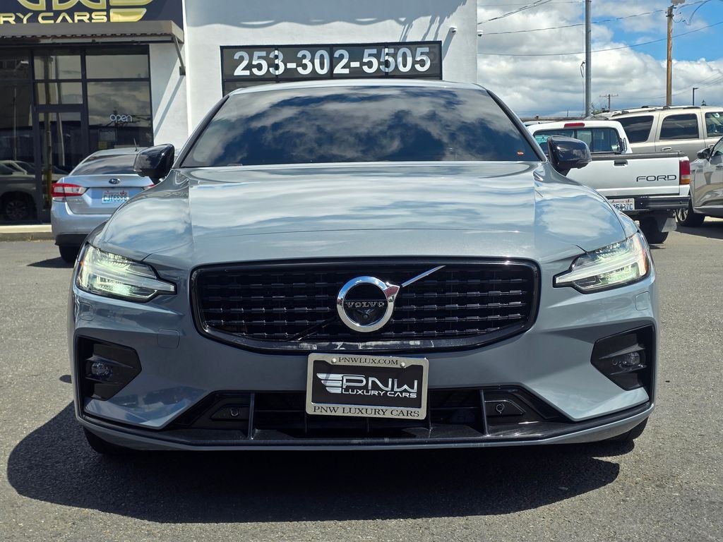 2022 Volvo S60 B5 Momentum